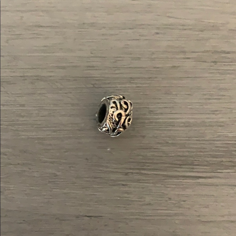 Pandora squiggle charm